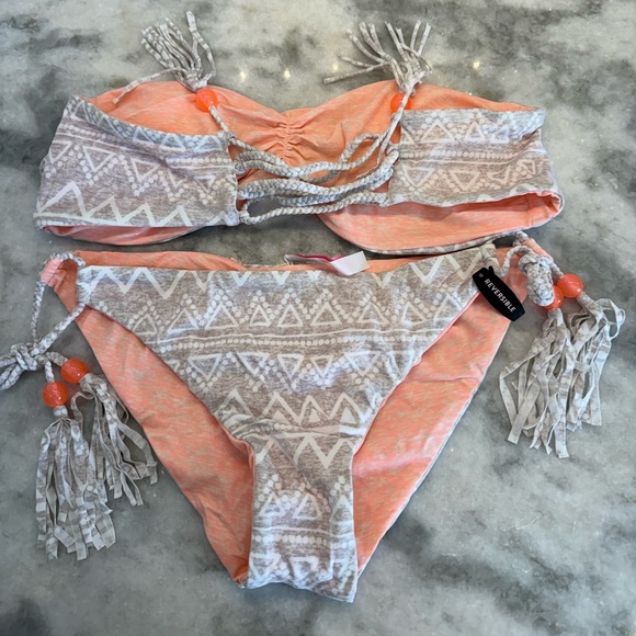 Victoria's Secret REVERSIBLE Bikini Size L - Picture 3 of 3
